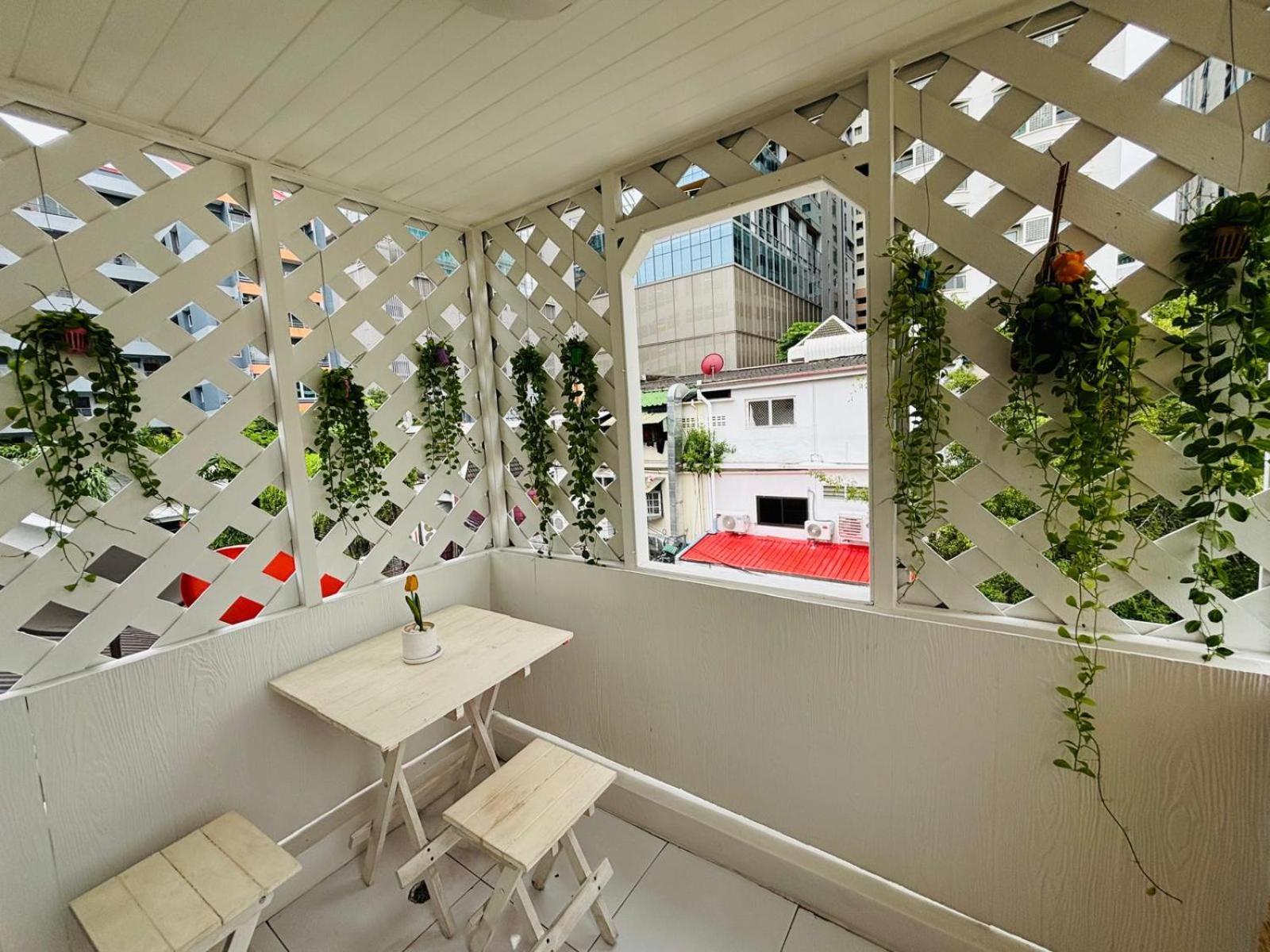 Reehouse@Soi Cowboy/Asoke Bts Hotell Bangkok Exteriör bild