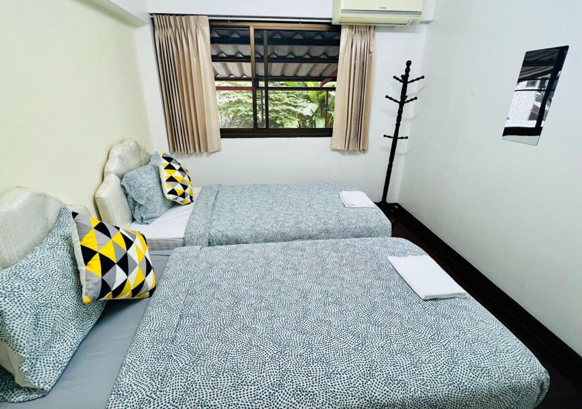 Reehouse@Soi Cowboy/Asoke Bts Hotell Bangkok Exteriör bild
