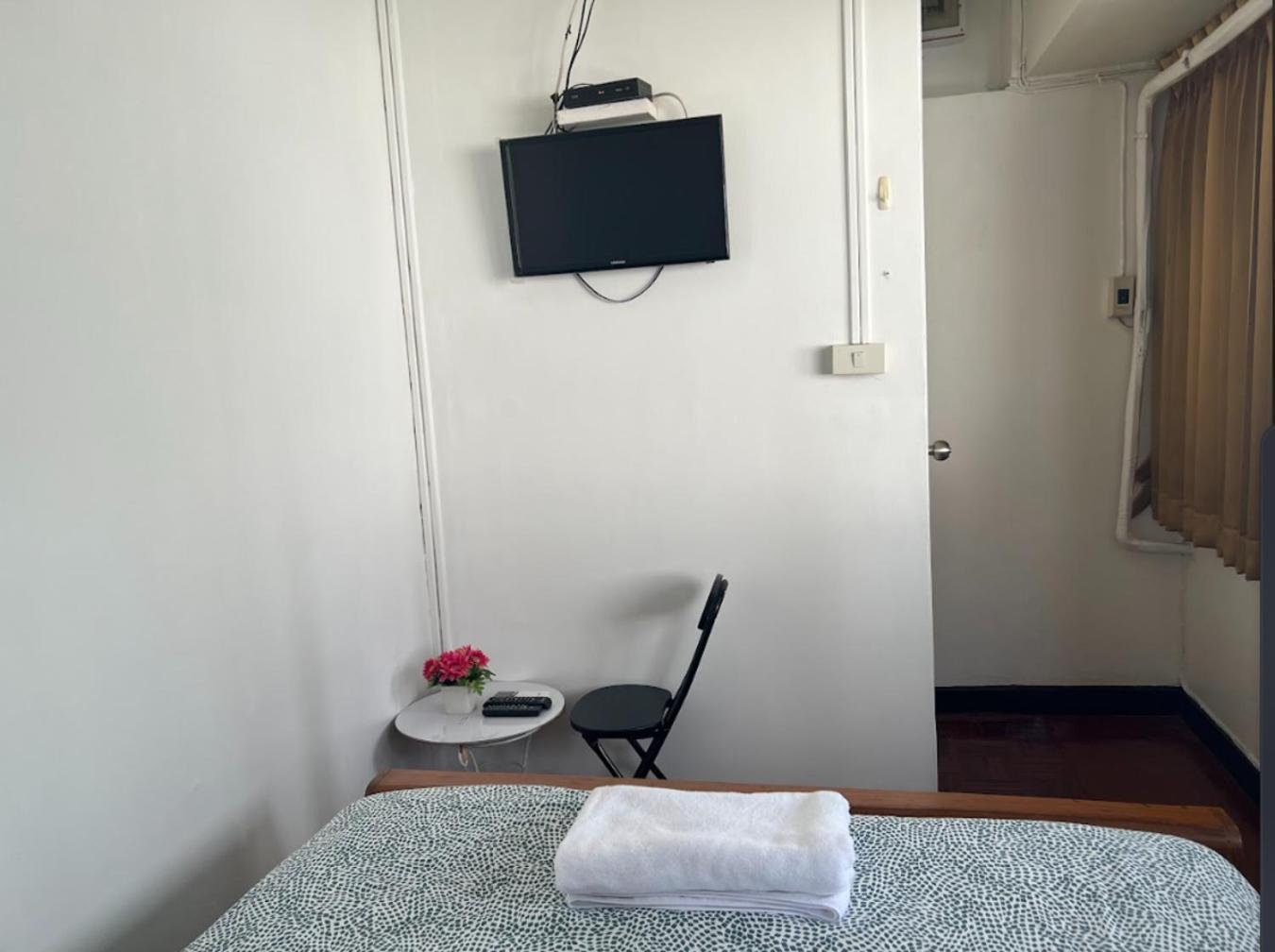 Reehouse@Soi Cowboy/Asoke Bts Hotell Bangkok Exteriör bild